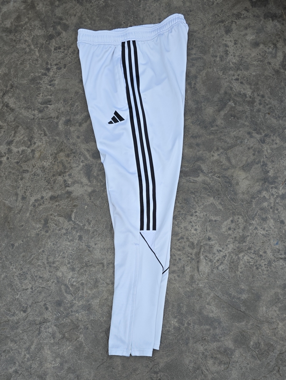 adidas White Joggers with Black Three-Stripes AEROREADY Sz SMALL EUC